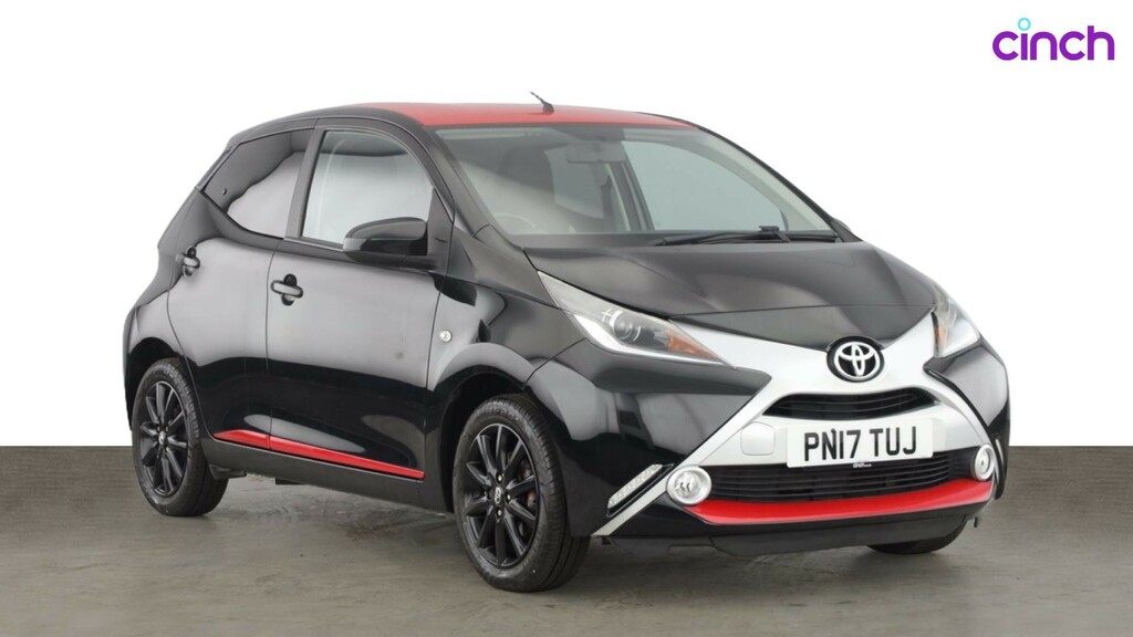 Toyota Aygo X Aygo X-play Vvt-i Cvt White #1