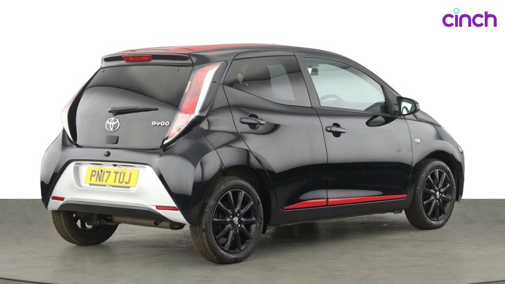 Toyota Aygo X Aygo X-play Vvt-i Cvt White #3