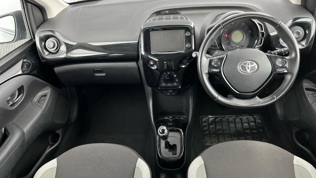 Toyota Aygo X Aygo X-play Vvt-i Cvt White #13