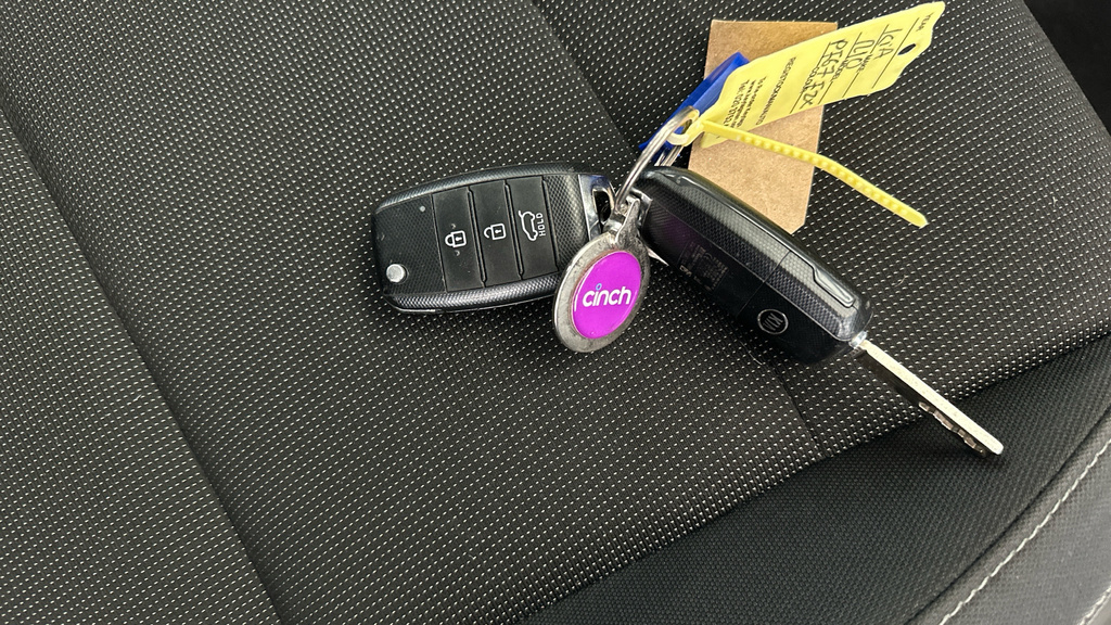 Kia RIO 1.1 Crdi Se Isg 2017,1 Owner,78mpg,0 Road Tax,blue Red #24