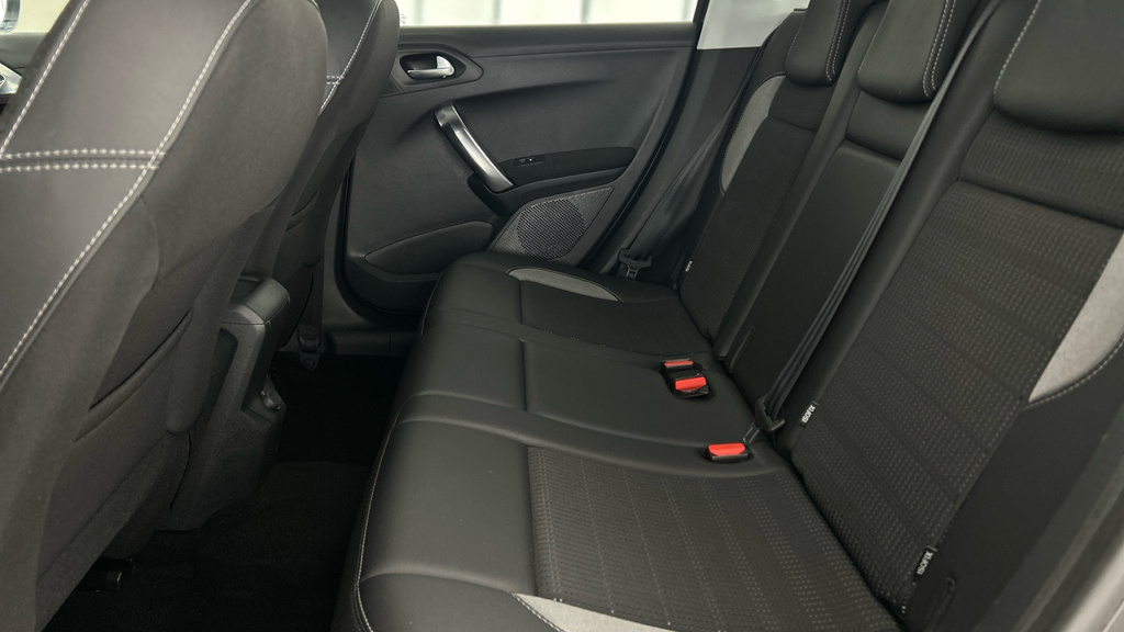 Peugeot 2008 1.2 Puretech Gt Line Suv Eat Euro 6 S White #19