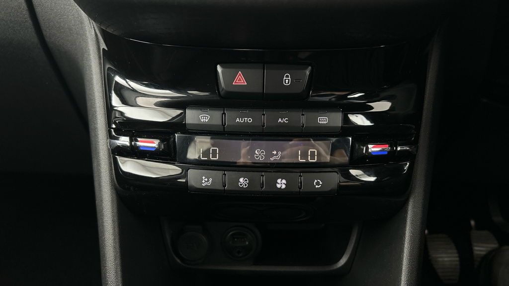 Peugeot 2008 1.2 Puretech Gt Line Suv Eat Euro 6 S White #15