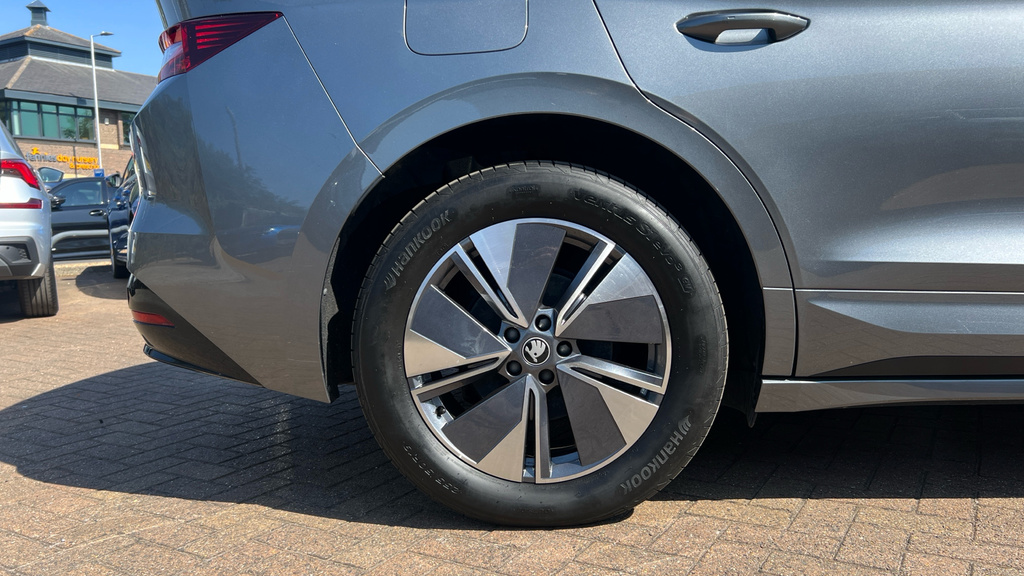 Skoda ENYAQ 210Kw 85X Sportline Plus 82Kwh 4X4 Blue #18