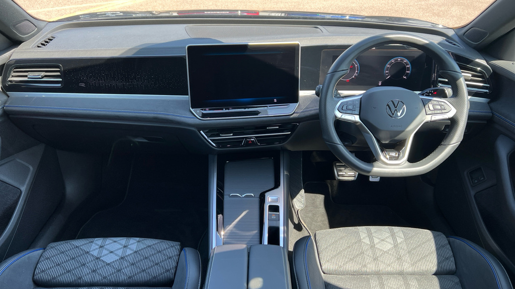 Volkswagen Passat 1.5 Tsi Ehybrid 19.7Kwh R Line Estate P Grey #12