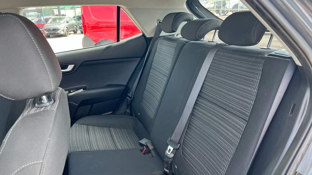 Kia Stonic 1.0 T-gdi Mhev Gt-line Suv Hybrid Manua White #14