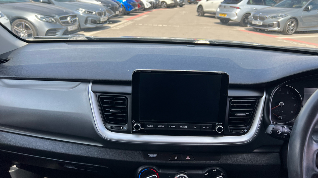 Kia Stonic 1.0 T-gdi Mhev Gt-line Suv Hybrid Manua White #12