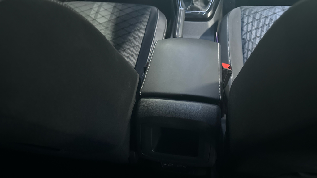 Volkswagen T-Cross 1.5 Tsi 150Ps R-line Iq Lights, Camera Dsg Black #36