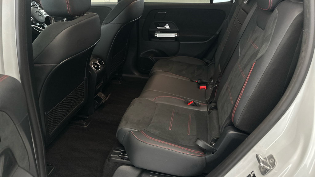 Mercedes-Benz EQB 350 4M 215Kw Amg Line Executive 66.5Kwh At Black #22