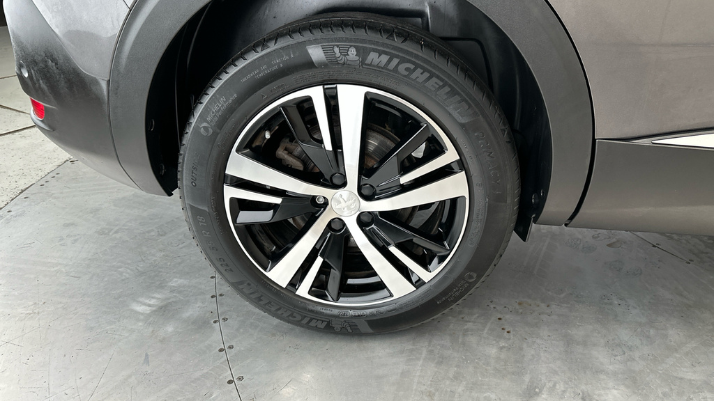 Peugeot 5008 Peugeot 5008 Gt Black #26