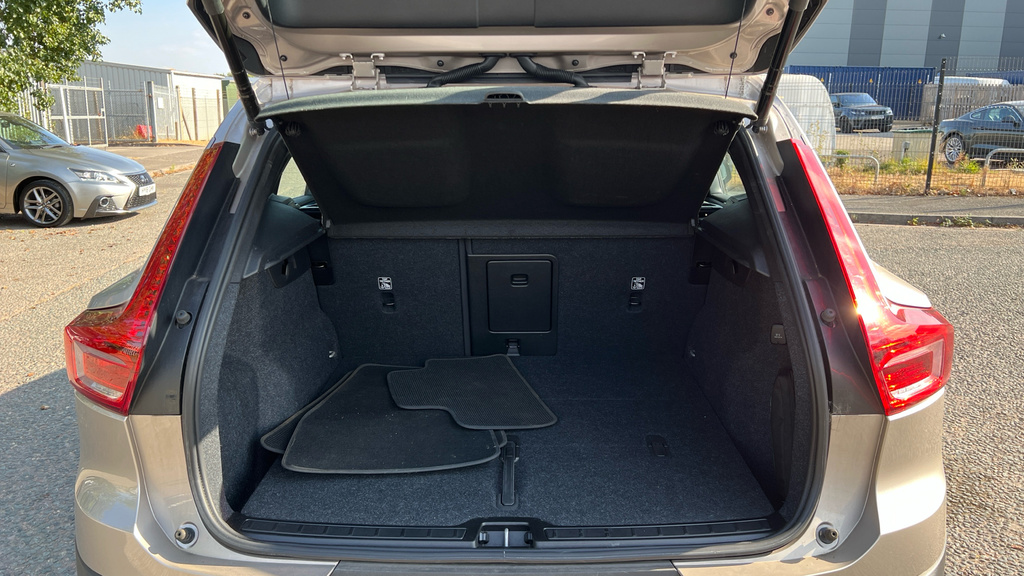 Volvo XC40 300Kw Recharge Twin Plus 78Kwh Awd Estate Black #18