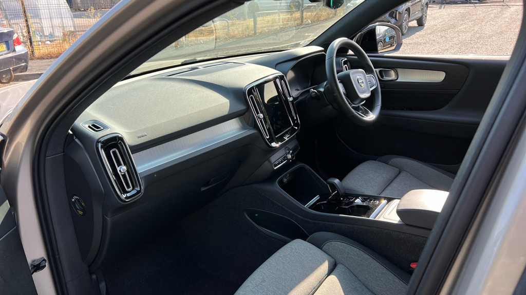 Volvo XC40 300Kw Recharge Twin Plus 78Kwh Awd Estate Black #10