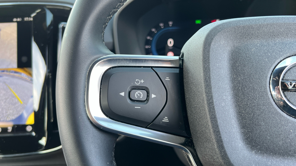 Volvo XC40 300Kw Recharge Twin Plus 78Kwh Awd Estate Black #29
