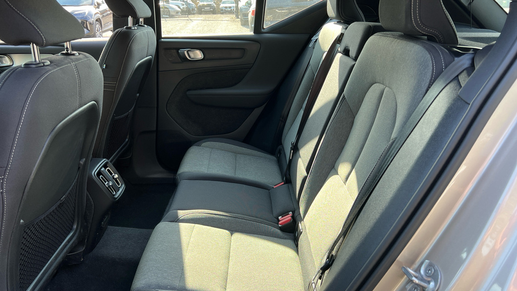 Volvo XC40 300Kw Recharge Twin Plus 78Kwh Awd Estate Black #17
