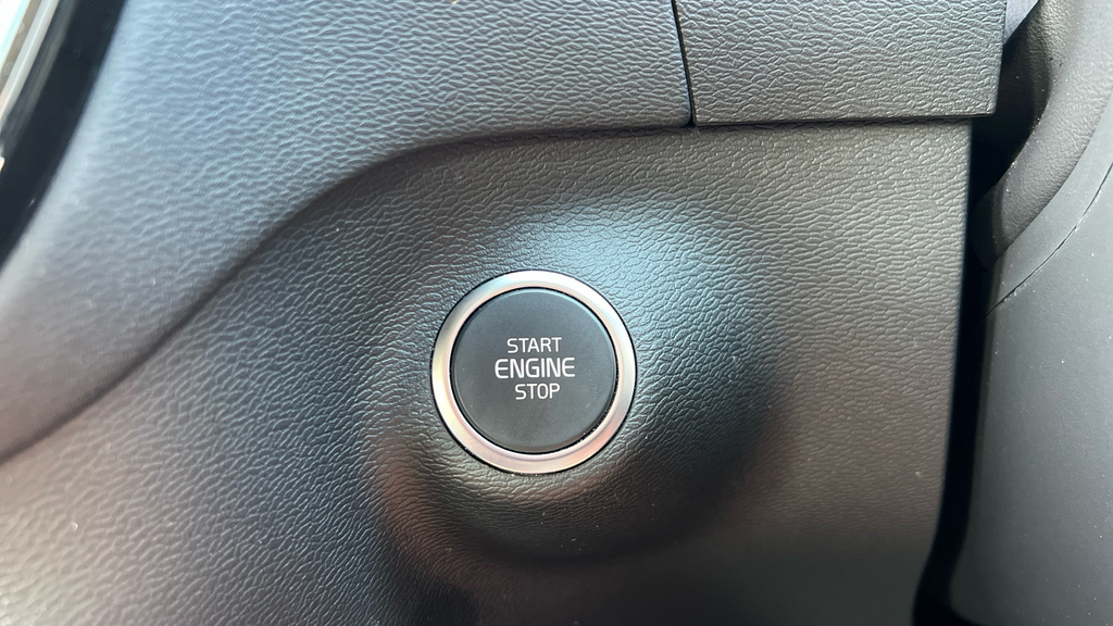 Volvo XC40 300Kw Recharge Twin Plus 78Kwh Awd Estate Black #24