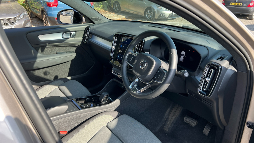 Volvo XC40 300Kw Recharge Twin Plus 78Kwh Awd Estate Black #9