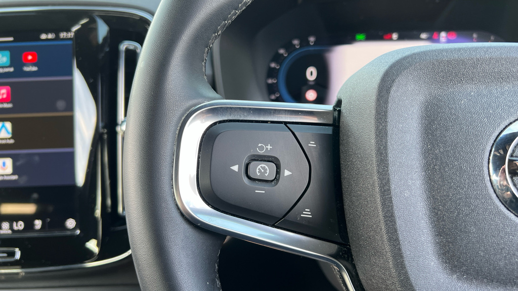 Volvo XC40 300Kw Recharge Twin Plus 78Kwh Awd Estate Black #13