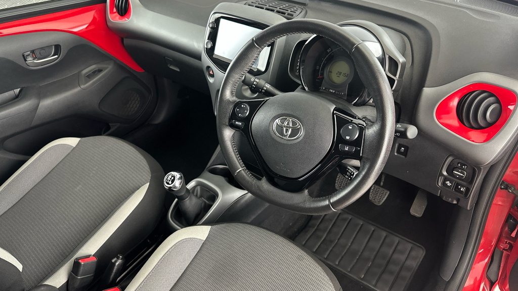 Toyota Aygo X 1.0 Vvt-i X-trend Euro 6 Black #9
