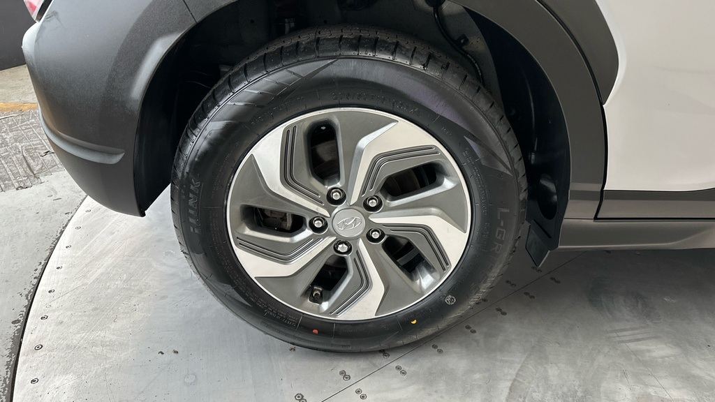 Hyundai Kona 64Kwh Premium Suv 10.5Kw Charge Grey #23