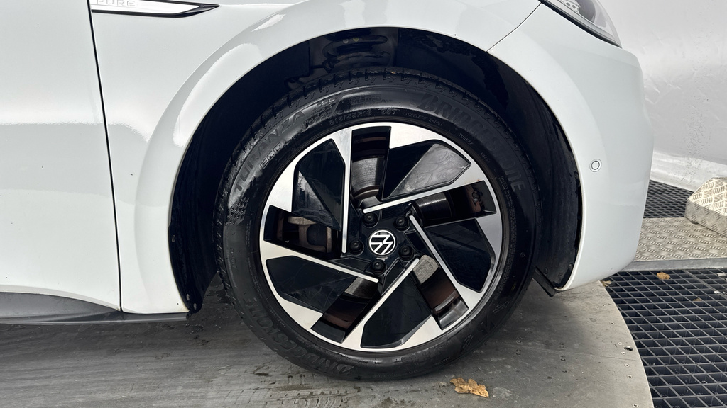 Volkswagen ID.3 107Kw Family Pro 58Kwh 18 East Derry A Grey #18