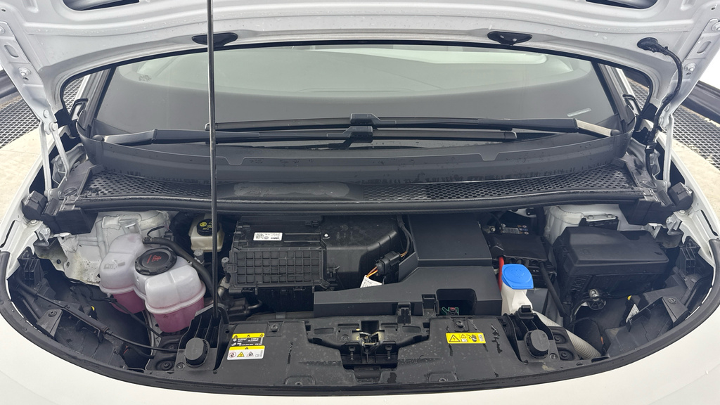 Volkswagen ID.3 107Kw Family Pro 58Kwh 18 East Derry A Grey #16