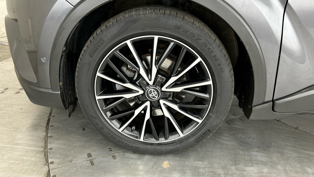 Toyota C-Hr 1.8 Vvt-h Excel Cvt Euro 6 Ss Silver #22
