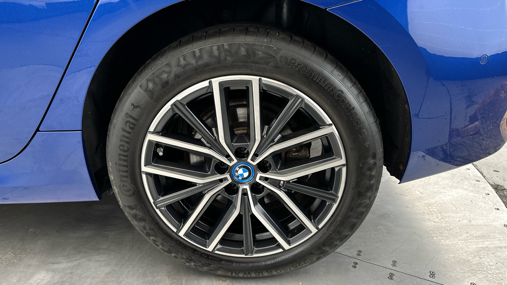 BMW 2 Series Active Tourer 1.5 220I Mht Sport Mpv Hybrid Dct Euro Black #24