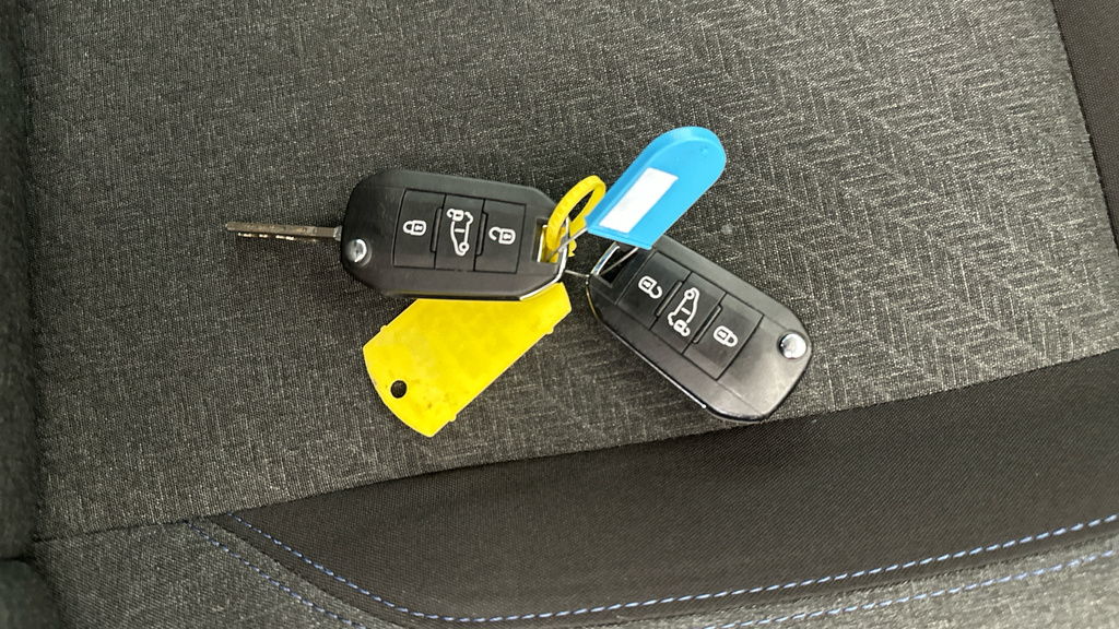 Peugeot Rifter 1.2 Puretech 130 Allure Premium 7 Seats Eat8 Blue #28