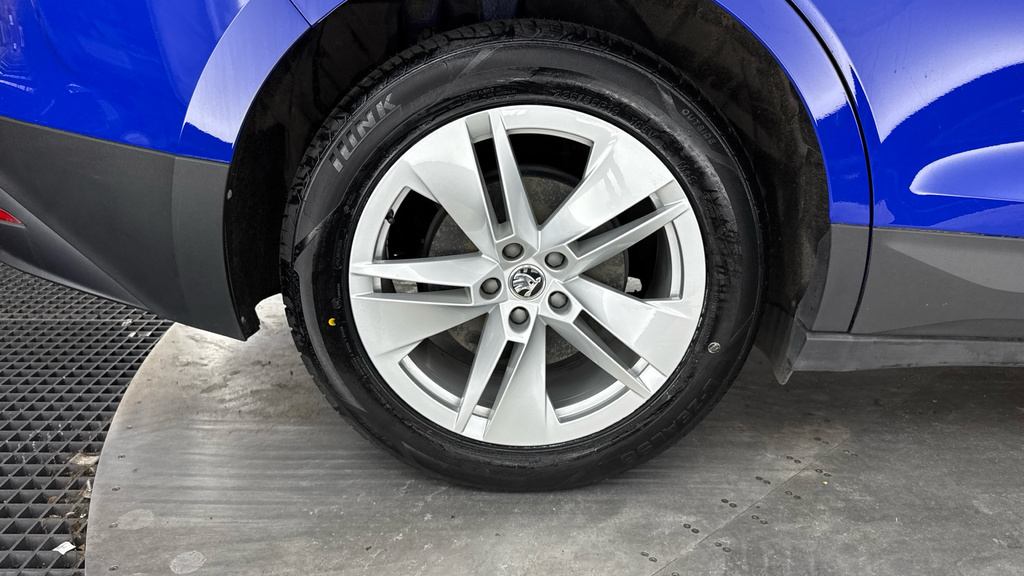Skoda ENYAQ 132Kw 60 Ecosuite 62Kwh 120Kw Silver #17