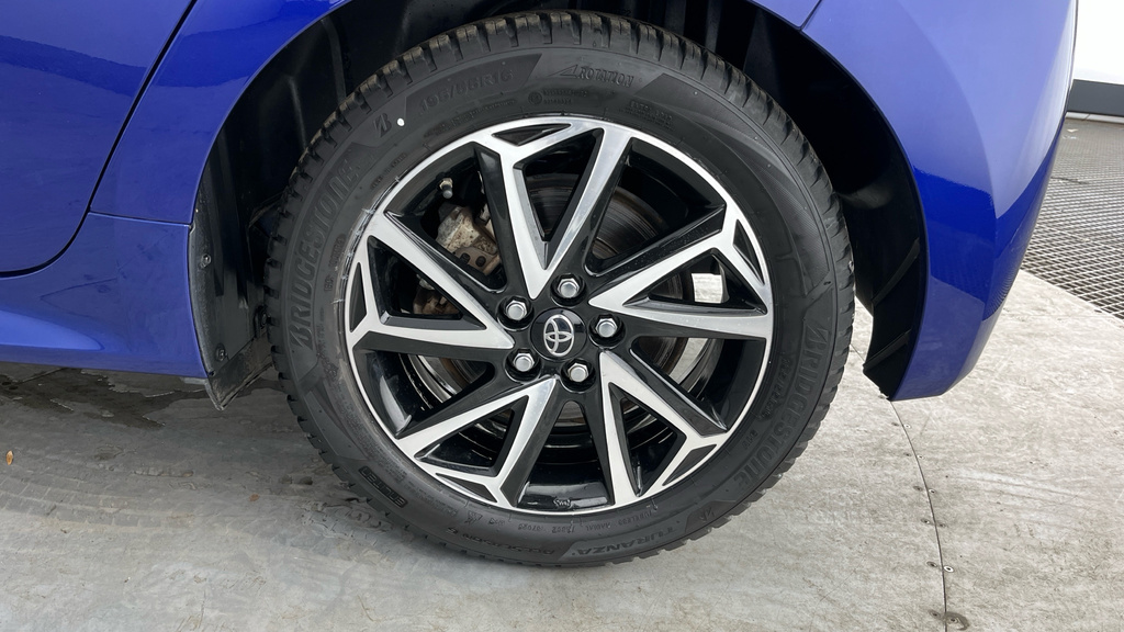 Toyota Yaris 1.5 Vvt-i Y20 Bi-tone Blue #24
