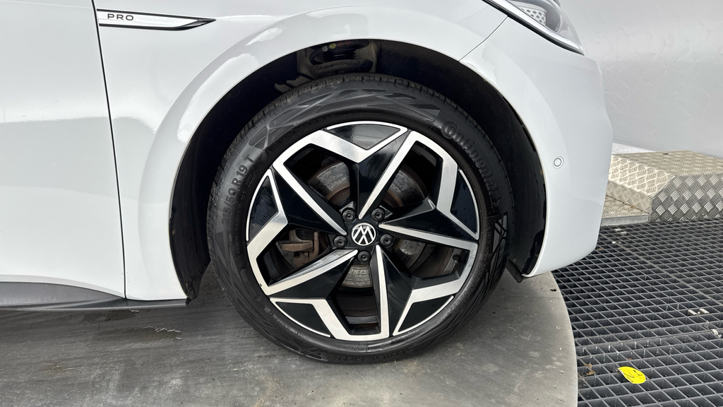 Volkswagen ID.3 107Kw Family Pro 58Kwh 18 East Derry B White #18