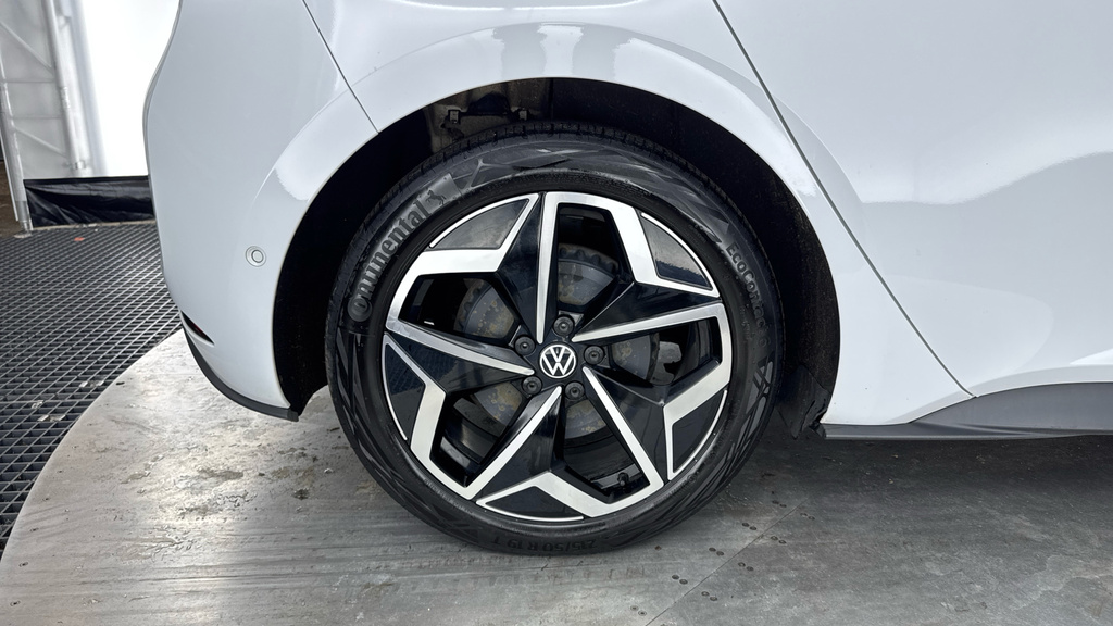 Volkswagen ID.3 107Kw Family Pro 58Kwh 18 East Derry B White #17