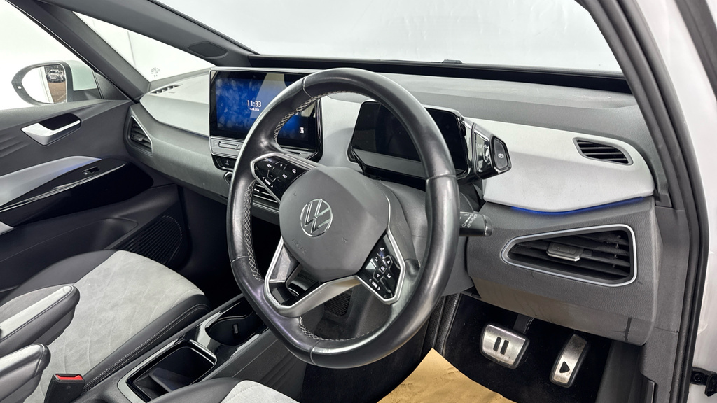 Volkswagen ID.3 107Kw Family Pro 58Kwh 18 East Derry B White #9