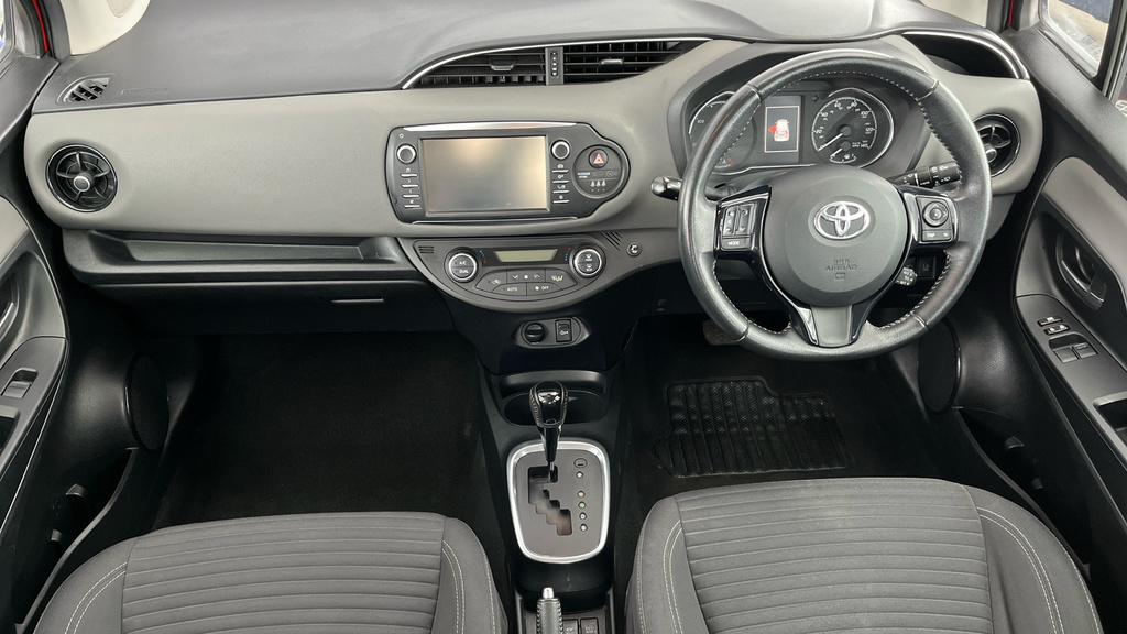 Toyota Yaris 1.5 Vvt-h Blue Bi Tone Hatchback Hybrid #14