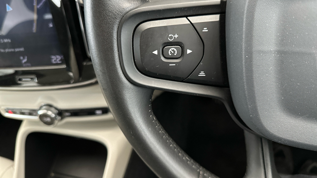 Volvo XC40 Volvo Estate 1.5 T3 163 R Design Pro Black #15