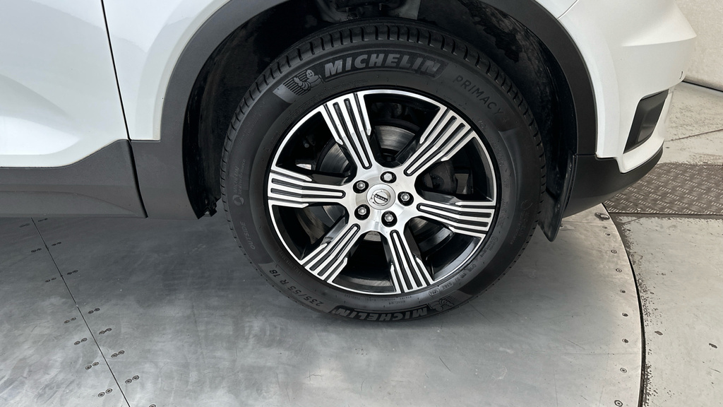 Volvo XC40 Volvo Estate 1.5 T3 163 R Design Pro Black #25