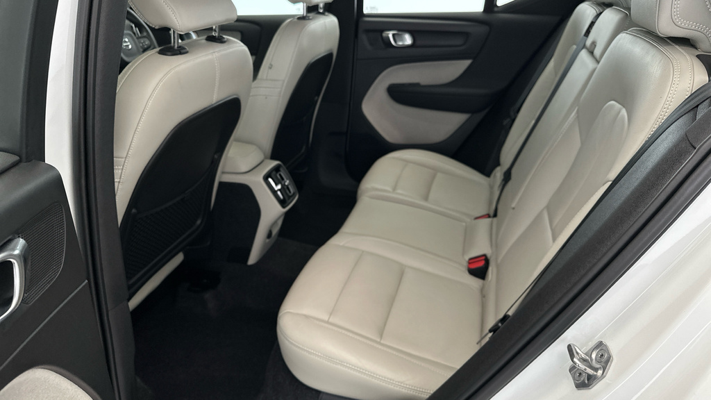 Volvo XC40 Volvo Estate 1.5 T3 163 R Design Pro Black #19