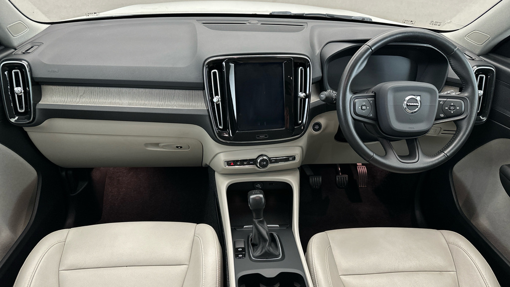 Volvo XC40 Volvo Estate 1.5 T3 163 R Design Pro Black #13