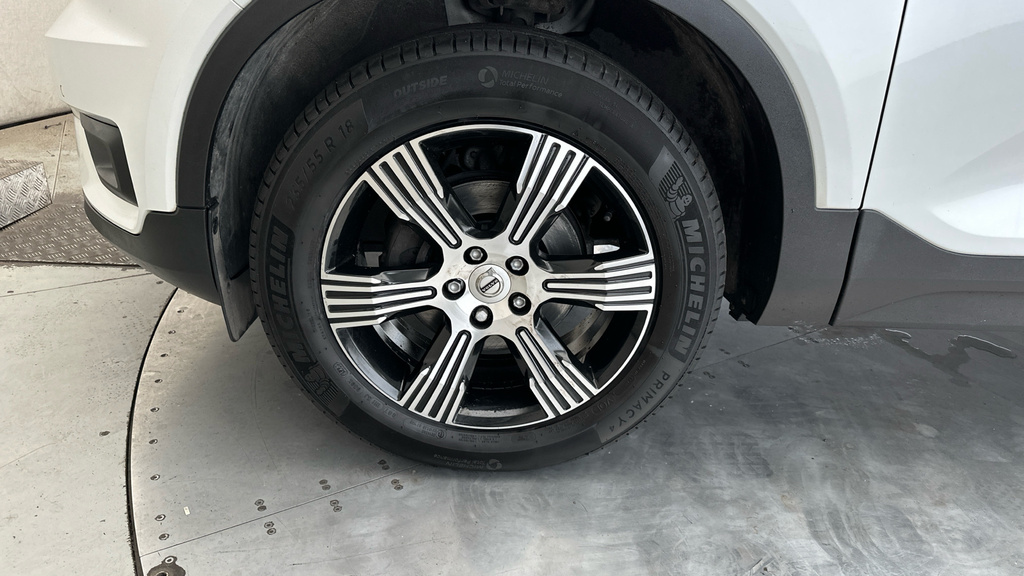 Volvo XC40 Volvo Estate 1.5 T3 163 R Design Pro Black #22