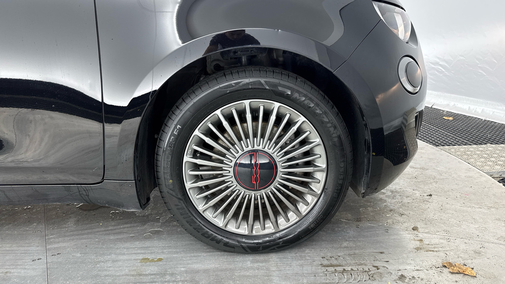 Fiat 500E 87Kw Icon 42Kwh 17In Alloys Comfort Seats Black #18