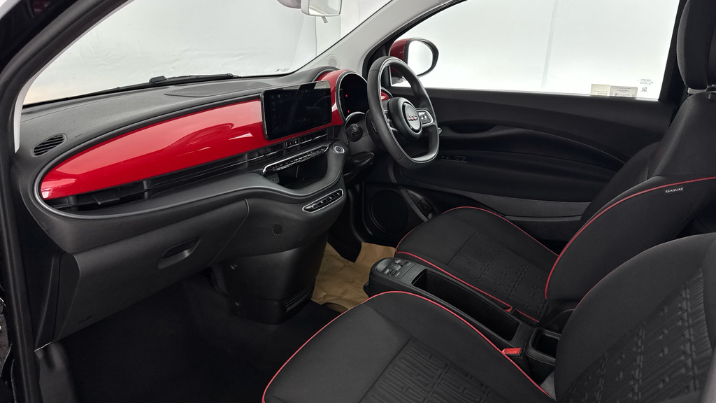 Fiat 500E 87Kw Icon 42Kwh 17In Alloys Comfort Seats Black #10
