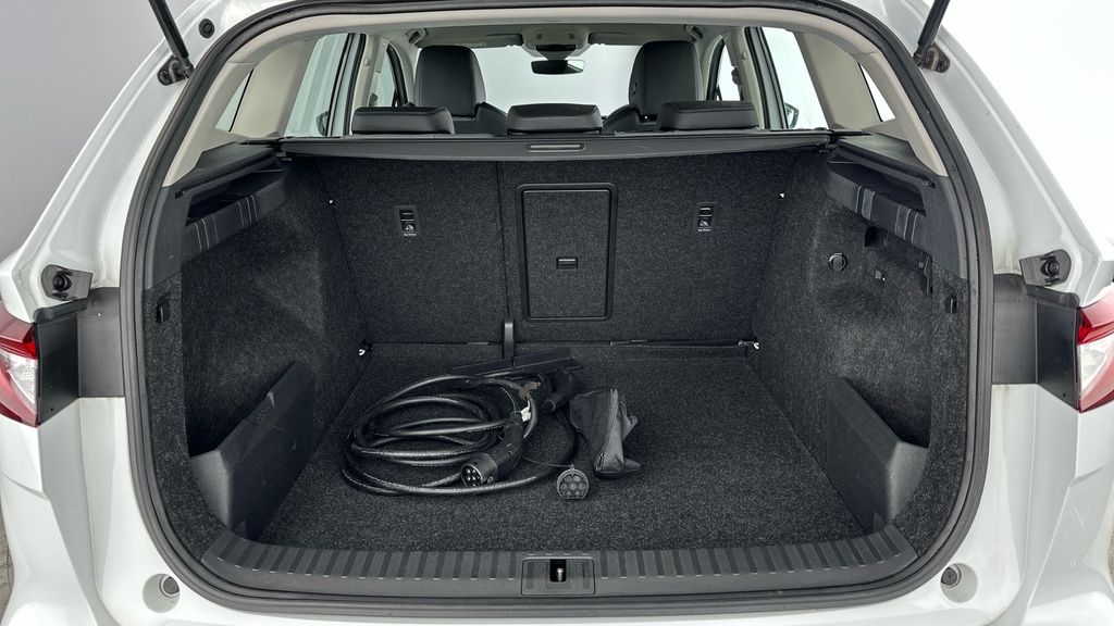 Skoda ENYAQ Skoda Enyaq 150Kw 80 Loft 82Kwh Black #25