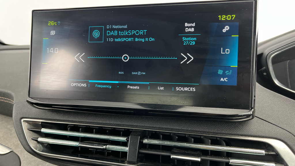 Peugeot 3008 1.5 Bluehdi Allure Premium Suv Eat Grey #18