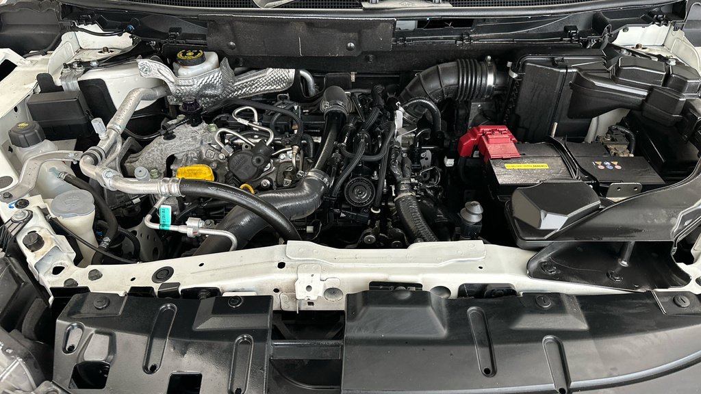 Nissan Qashqai 1.3 Dig-t N-connecta Glass Roof Pack Black #23