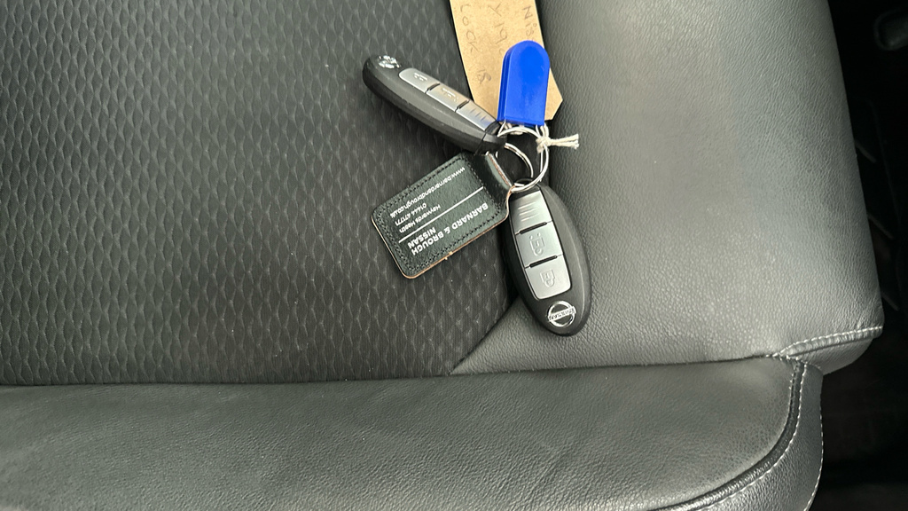 Nissan Qashqai 1.3 Dig-t N-connecta Glass Roof Pack Black #29