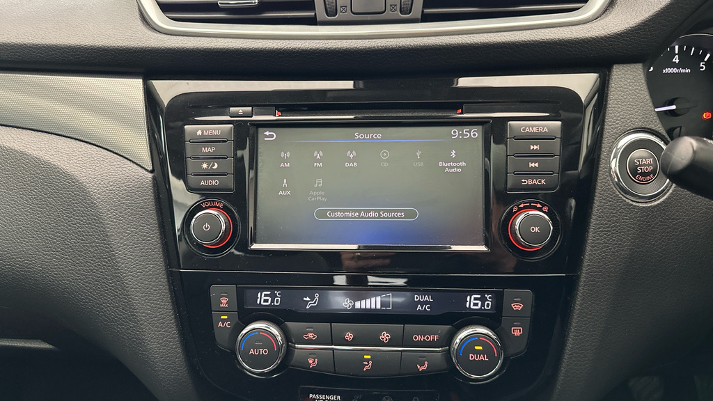 Nissan Qashqai 1.3 Dig-t N-connecta Glass Roof Pack Black #18