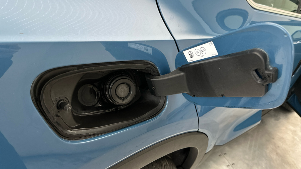 Volvo XC40 Recharge R-design, T4 Plug-in Hybrid Sunroof, 360 Blue #27