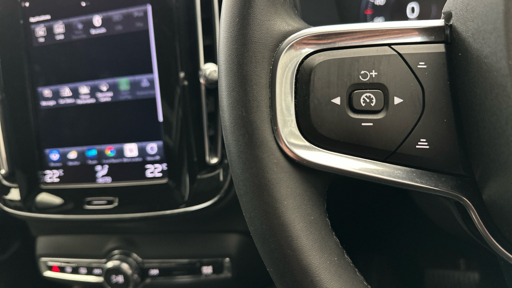 Volvo XC40 Recharge R-design, T4 Plug-in Hybrid Sunroof, 360 Blue #18