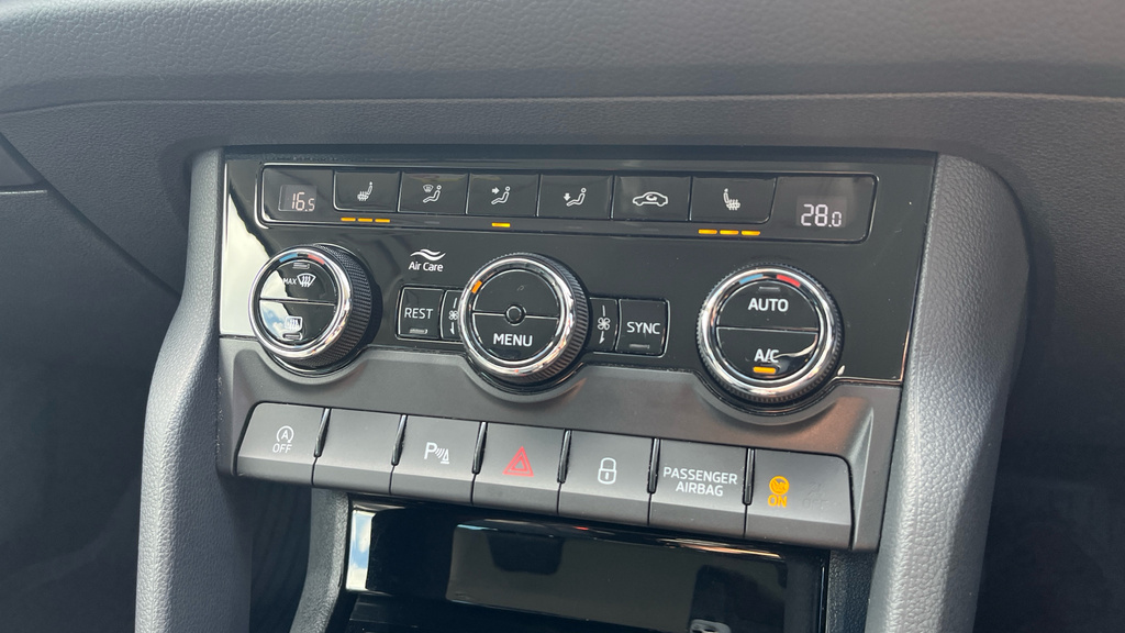Skoda Kodiaq Skoda Estate 1.5 Tsi E-tec Se L Dsg 7 Seat Gold #16
