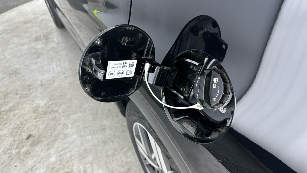 Hyundai Bayon 1.0 T-gdi Mhev Premium Suv Hybrid Manua Black #27
