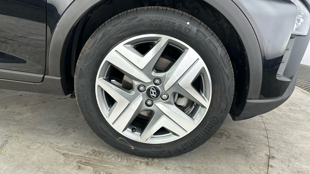Hyundai Bayon 1.0 T-gdi Mhev Premium Suv Hybrid Manua Black #26